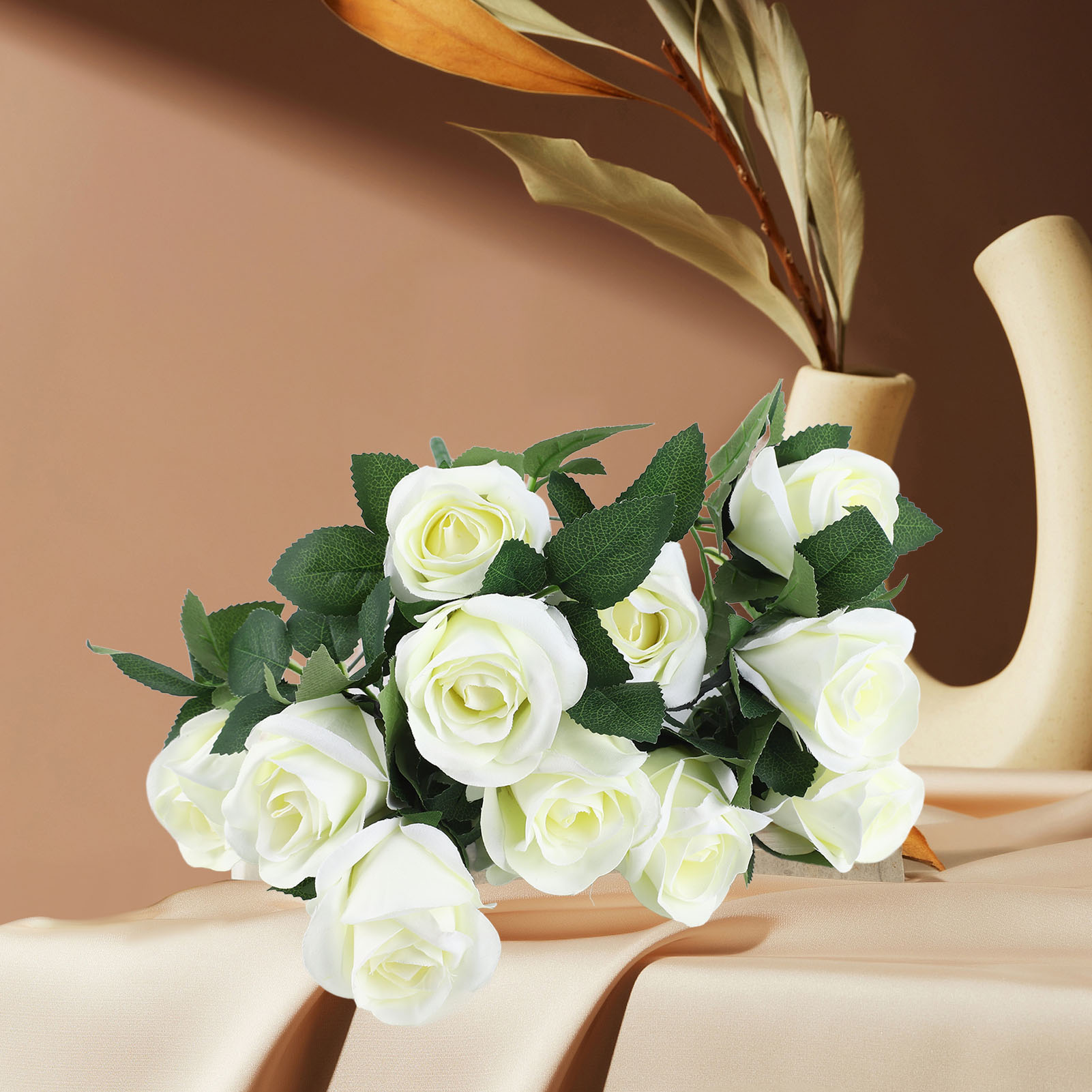 Künstliche Rosen, Hochzeitsblumen, 13 Samtrosenköpfe, Innendekoration, Wandarrangement, Künstliche Blumen, Weiß.