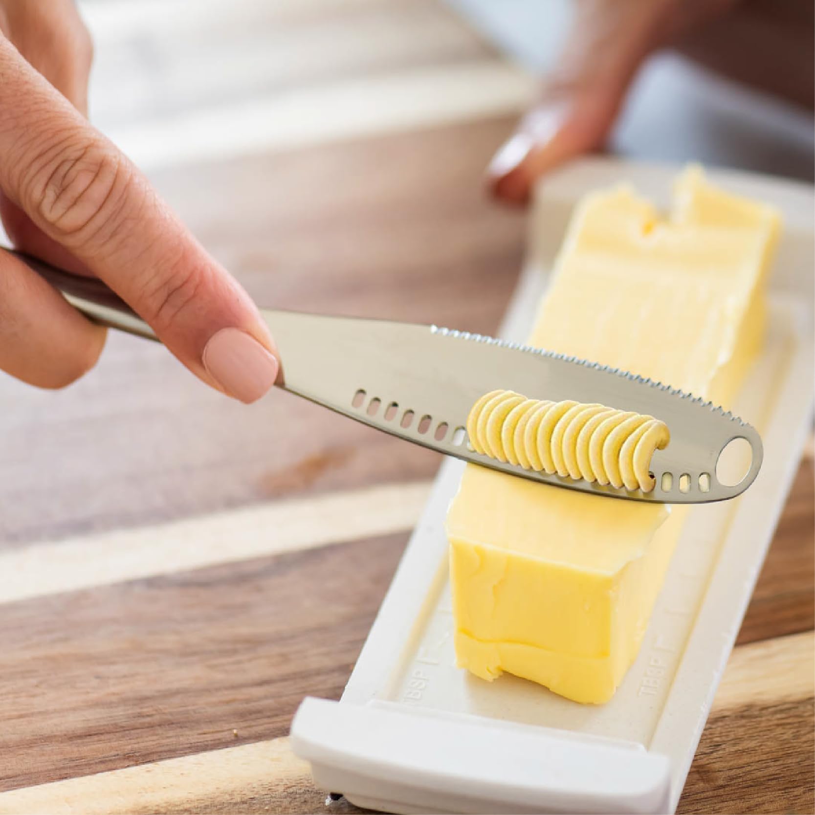 3-in-1 Buttermesser – Gezahnte Klinge Aus Edelstahl Mit Loch – Butterspatel, Lockenstab Und Mikroreibe – Spülmaschinenfest