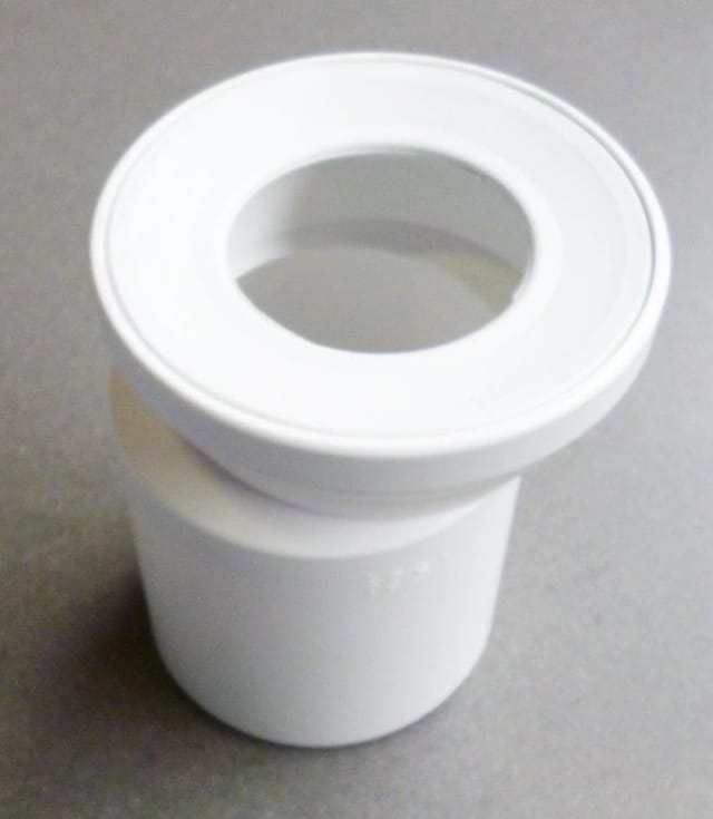 WC-Anschlußrohr weiß, 15 cm, mit Excentermuffe Spülrohre & Abläufe - Wisa