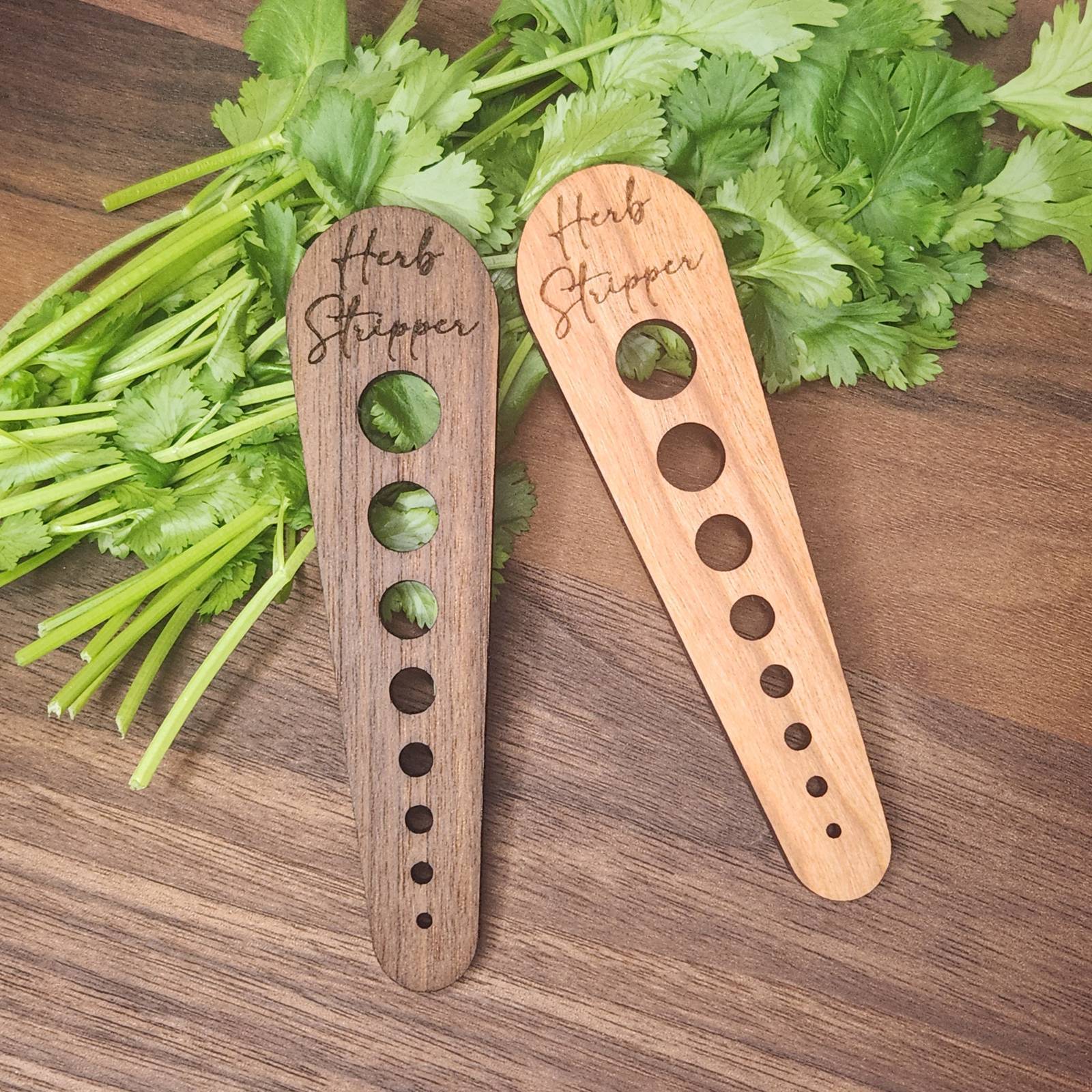 Kräuterentferner Aus Holz – Laubentferner Für Kräuter Und Gemüse – Rustikales Design, Langlebig Und Sicher In Der Anwendung – 2-teilig