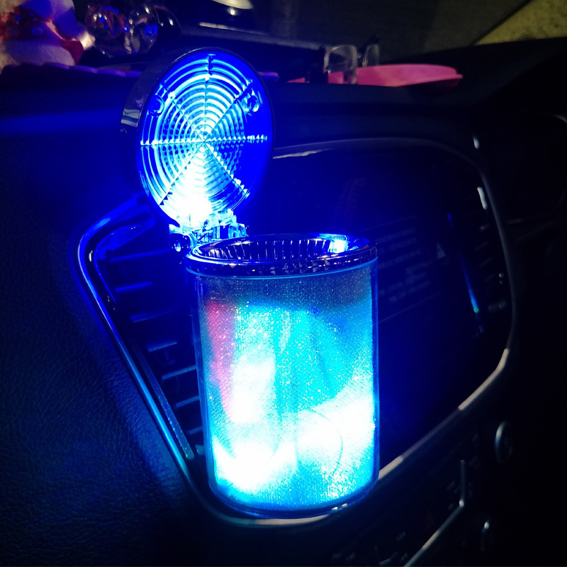Beleuchteter Aschenbecher Mit Led-beleuchtung Und Belüftungsöffnung Geeignet Für Autos Und Andere Fahrzeuge.