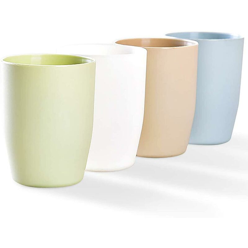 Set Mit 4 Plastikbechern Fürs Badezimmer