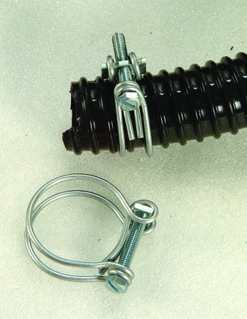Set Mit 2 Schlauchschellen – Ubbink – Durchmesser 25–29 Mm – Verzinkt – Für Spiralschläuche