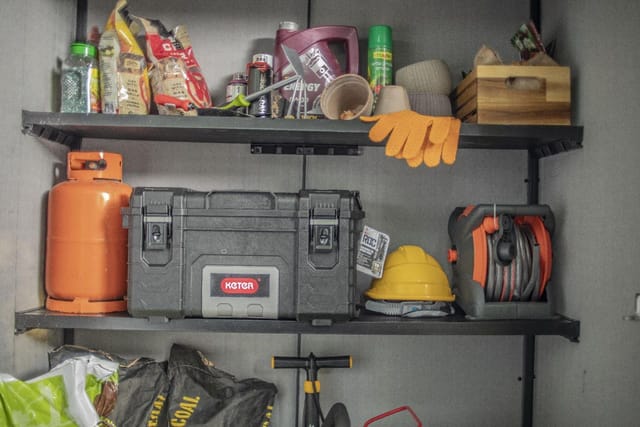 High Store+ Aufbewahrungsschrank - 139.5x77x170cm - 1500 Liter - Grau - Gartenschrank - einfache Montage - leicht zu reinigen - Keter