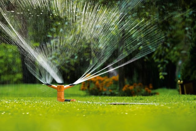 Primaster - Kreisregner mit einstellbare Auslaufdüse Bewässerungssystem Garten