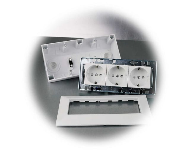 Chilitec - 3-fach Steckdosenblock, weiß matt 250V/ 16A, Aufbaumontage