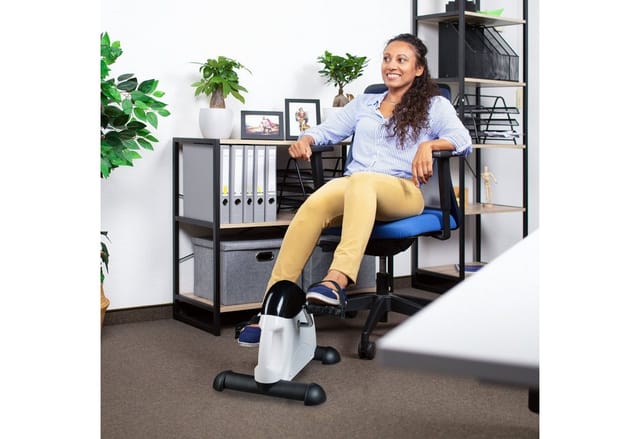 Mini Heimtrainer, Pedaltrainer für Zuhause & Büro, Arm- & Beintrainer Senioren, hbt: 30x35x41 cm, schwarz/weiß - Relaxdays