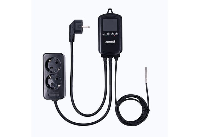 NTP16 Digitaler, Programmierbar 230V Temperaturregler mit ntc – Temperatursensor Thermostat bis 3000W - 2x Steckdose für Kühlgeräte und Heizgeräten –