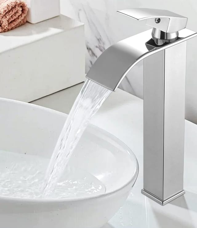 Badezimmer-Wasserhahn, Badezimmer-Wasserhahn, Wasserfall-Wasserhahn für Badezimmer mit schönem Design, Badewannen-Wasserhahn für kaltes und heißes