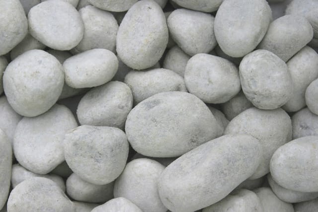 Bellamoli Gestaltungskiesel Bianco Carrara weiß ca. 40-60 mm, 25 kg Kieselsteine