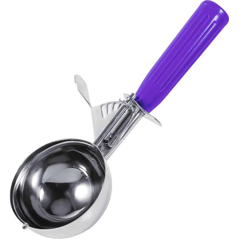 Mit Eiscreme Servieren