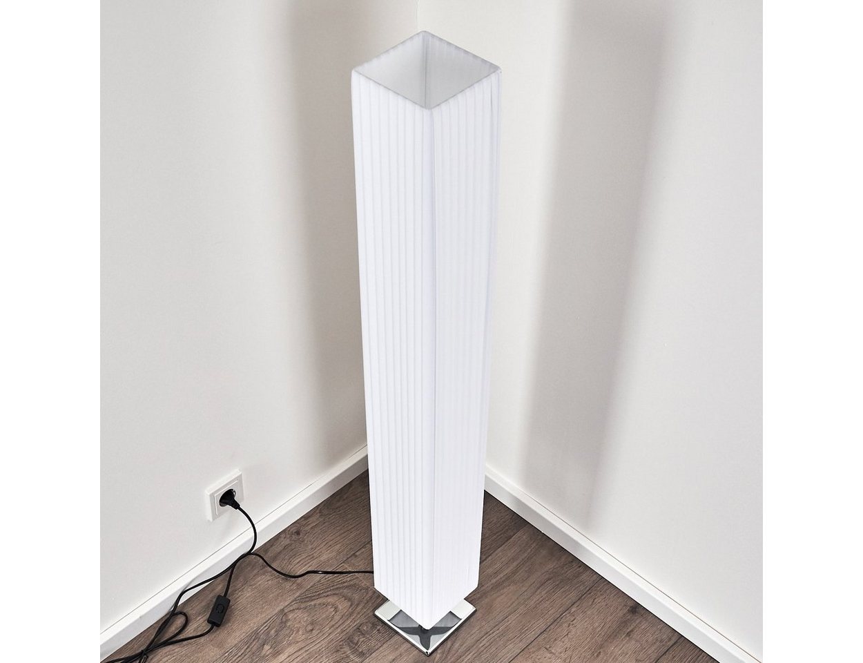 hofstein Stehlampe »Aulla« moderen Stehleuchte aus Textil/Stoff in Weiß, ohne Leuchtmittel, 2xE27, Mit Fußschalter am Kabel, auch