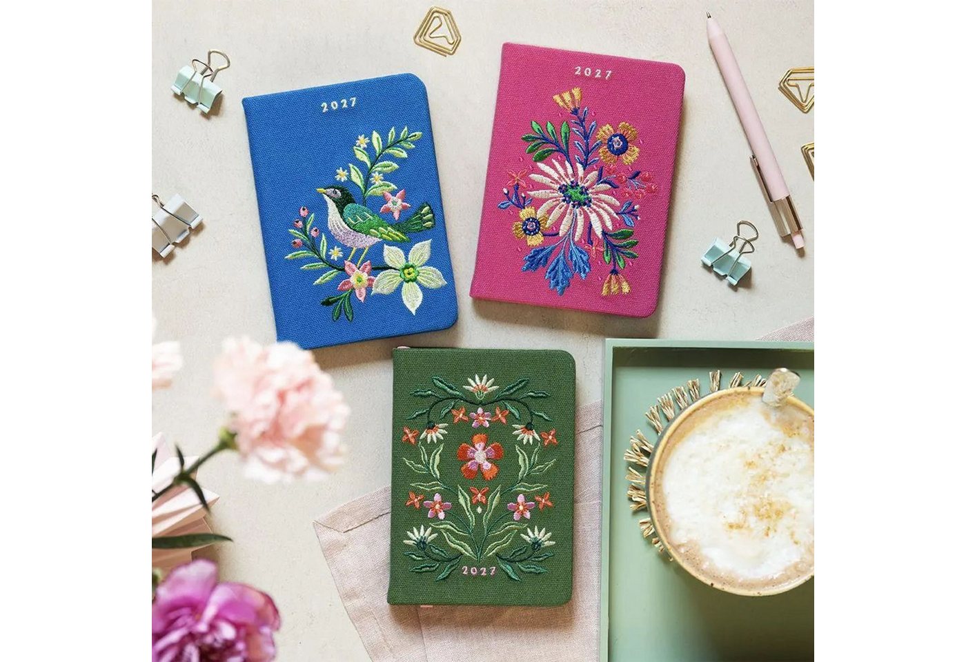 groh Verlag Taschenkalender Taschenkalender A6 2027: Blütenmotiv, bestickt, grün Bild 5