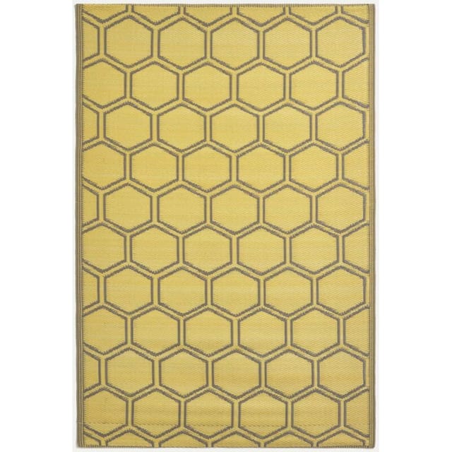 Homescapes - Gelber Outdoor Teppich mit Honigwaben-Muster, 182 x 122 cm