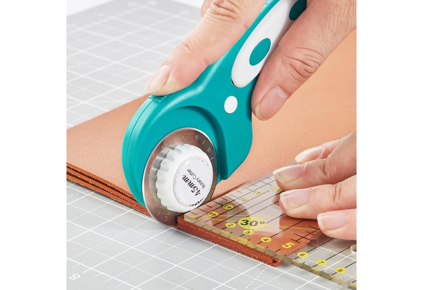 AFKSMILE Cuttermesser Rollmesser Rollschneider, Stoffschneider mit 5 Ersatzklingen für Stoff, (1-tlg), Rollschneider Set mit Ergonomischem Griff und Sicherheitsverschluss Bild 5