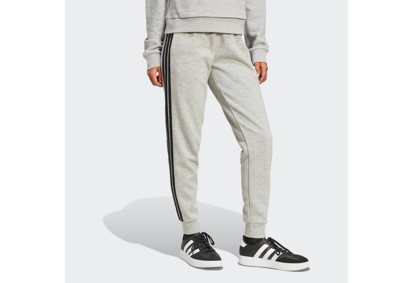 adidas Sportswear Sporthose ESSENTIALS 3-STREIFEN, SCHMAL schmal geschnitten, für vielseitige Aktivit äten, aus Baumwollmix Bild 3