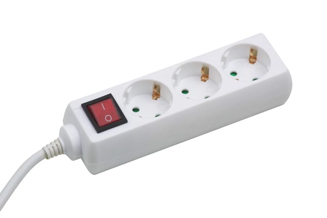 Meister - Steckdosenleiste 3-fach - 3 m Kabel - weiß - Kunststoffleitung - IP20 Innenbereich - Schalter / Steckerleiste / Mehrfachsteckdose /