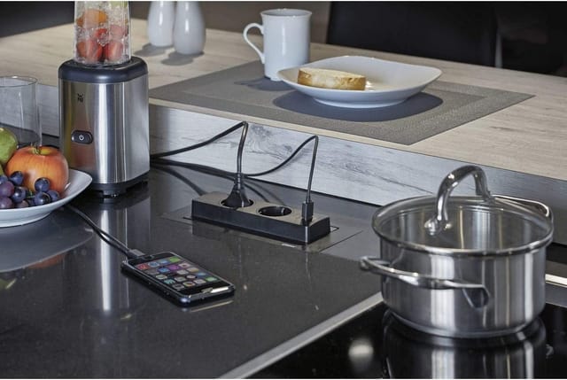 Back Flip Cuisine - versenkbare Einbau-Steckerleiste mit 2 Steckdosen und einem usb a, Stahl schwarz matt lackiert - Evoline