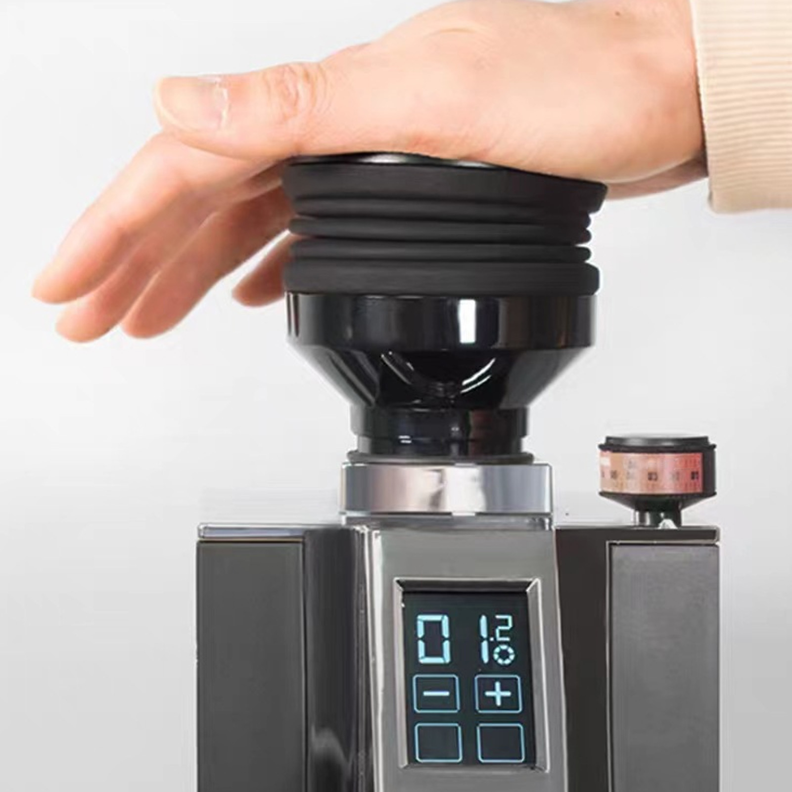 Schwarz Eignet Sich Ideal Zum Reinigen Von Eureka-kaffeemühlen, Verhindert Das Verstopfen Des Bohnenbehälters Und Entfernt Kaffeepulverreste. Drücken Sie Das Pulver In Den Bohnen-/kaffeepulverbehälter