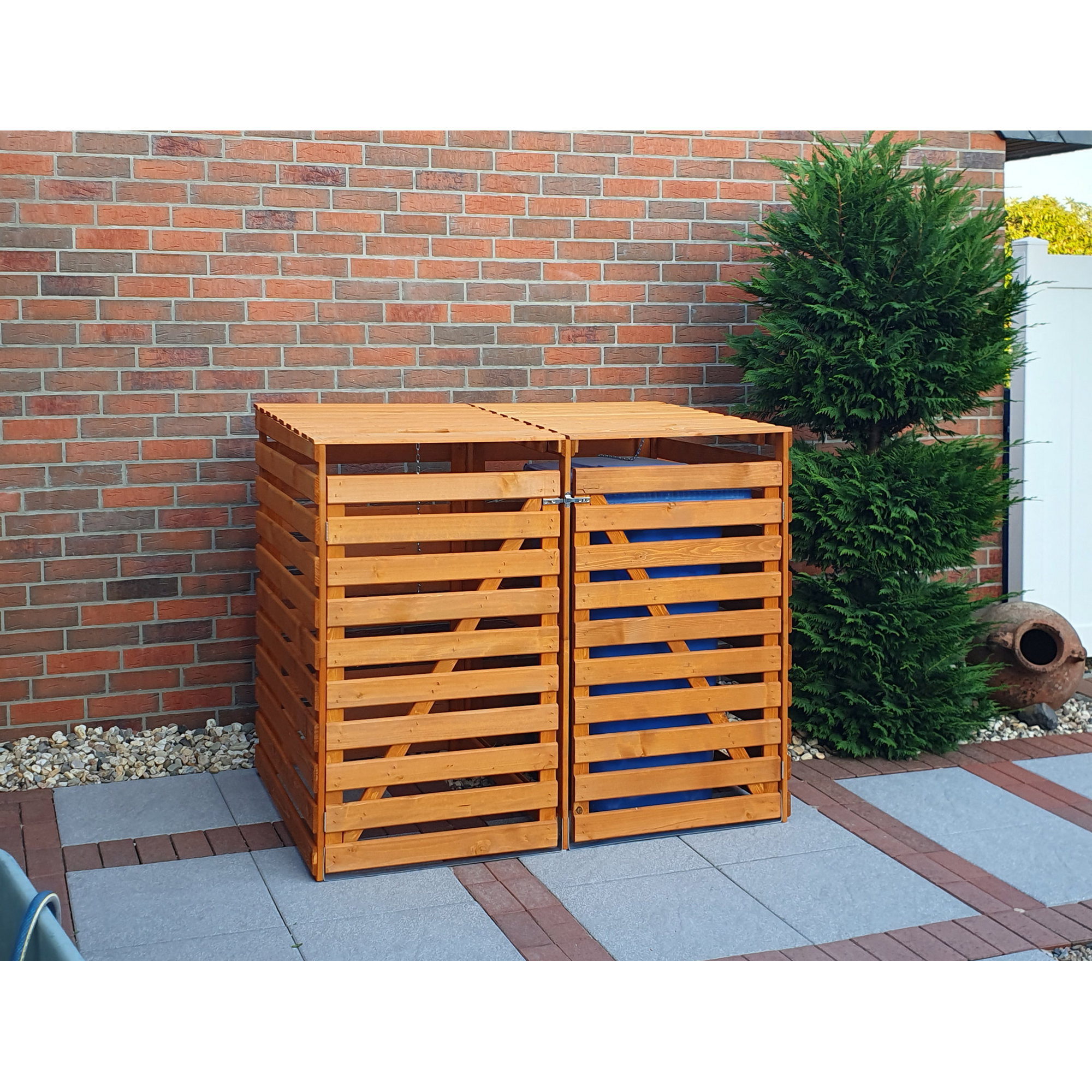 Kiehn-Holz Mülltonnenbox 'Vario V' für 2 Abfalltonnen 148 x 122 x 92 cm honigbraun Bild 2