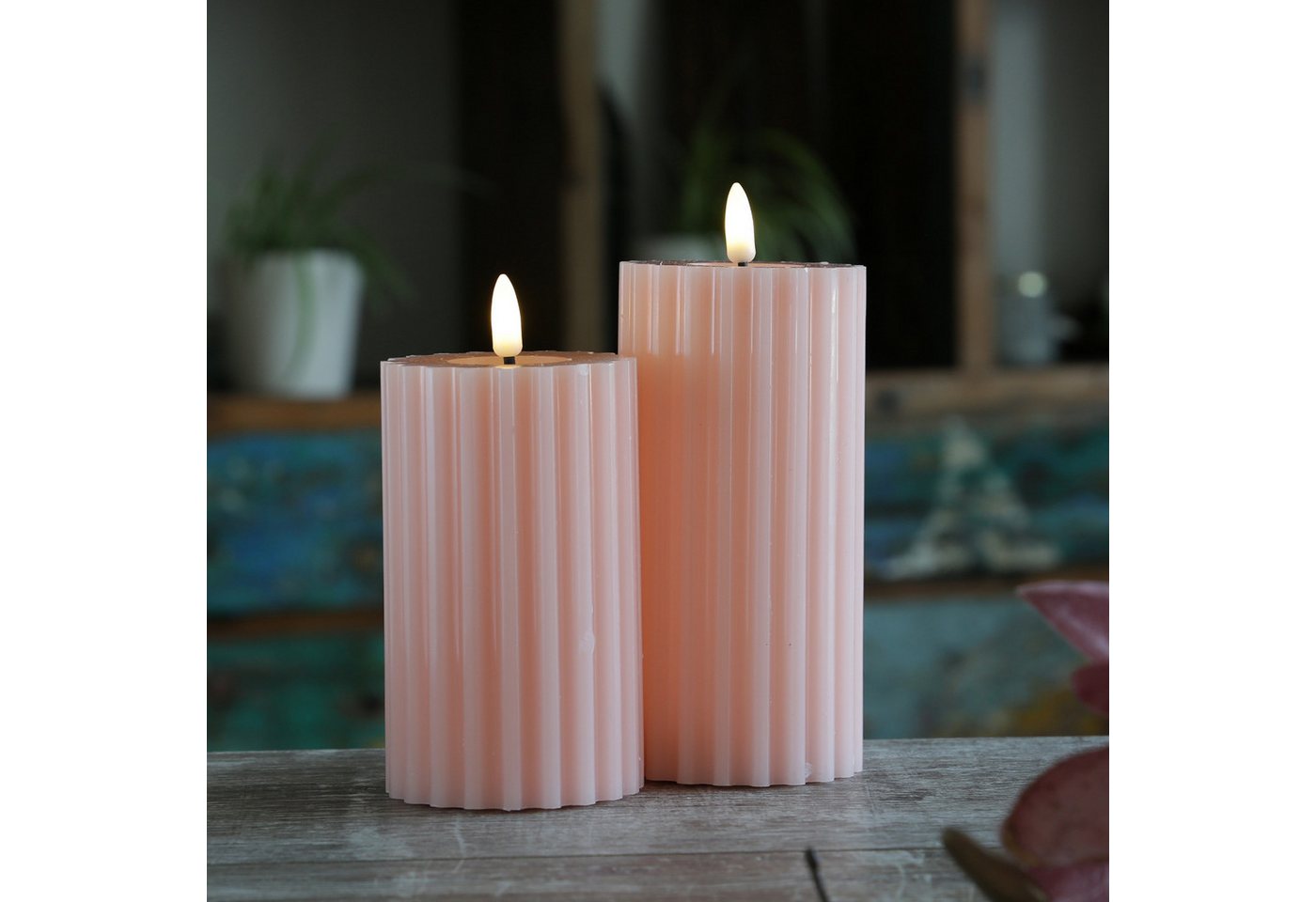 MARELIDA LED-Kerze Liv Echtwachs gerillt mit Rillen flackernd H: 14,5cm Timer rosa, LED Classic, warmweiß (2100K bis 3000K) Bild 4