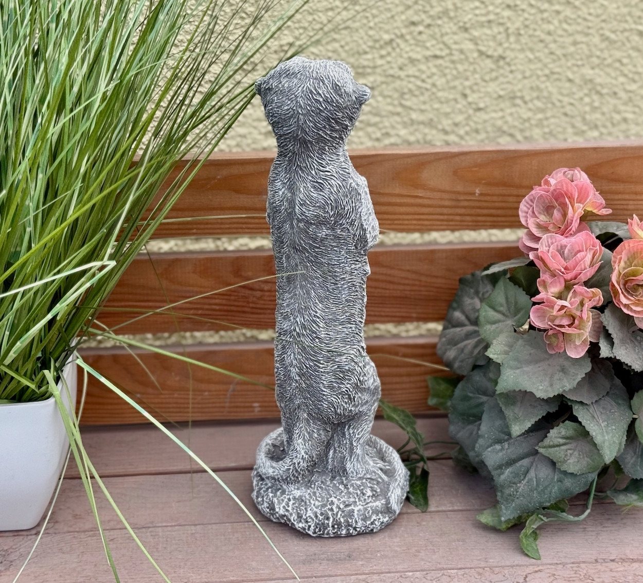 Stone and Style Gartenfigur Frostfeste Steinfigur Erdmännchen Guido Bild 2