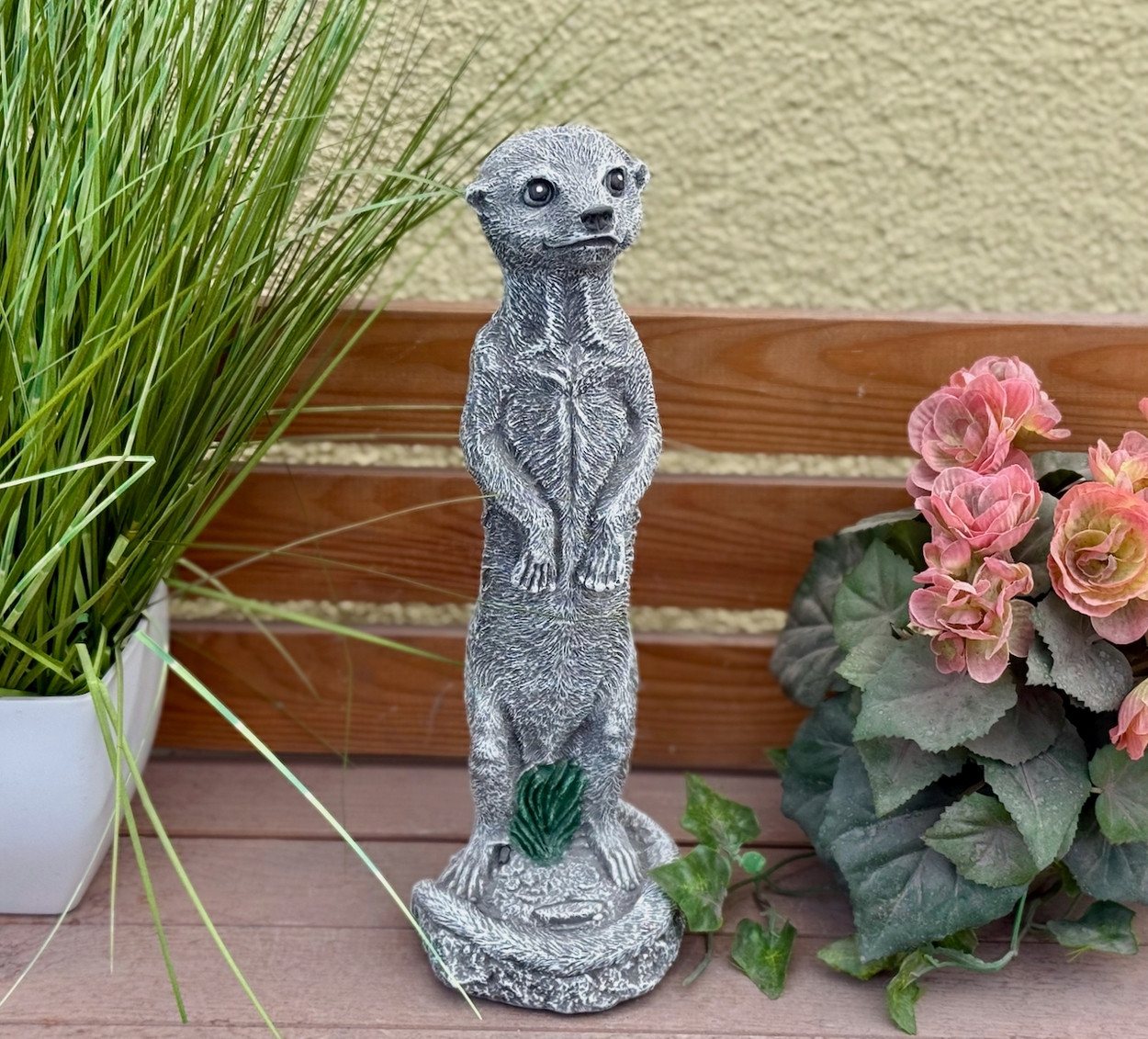 Stone and Style Gartenfigur Frostfeste Steinfigur Erdmännchen Guido Bild 3