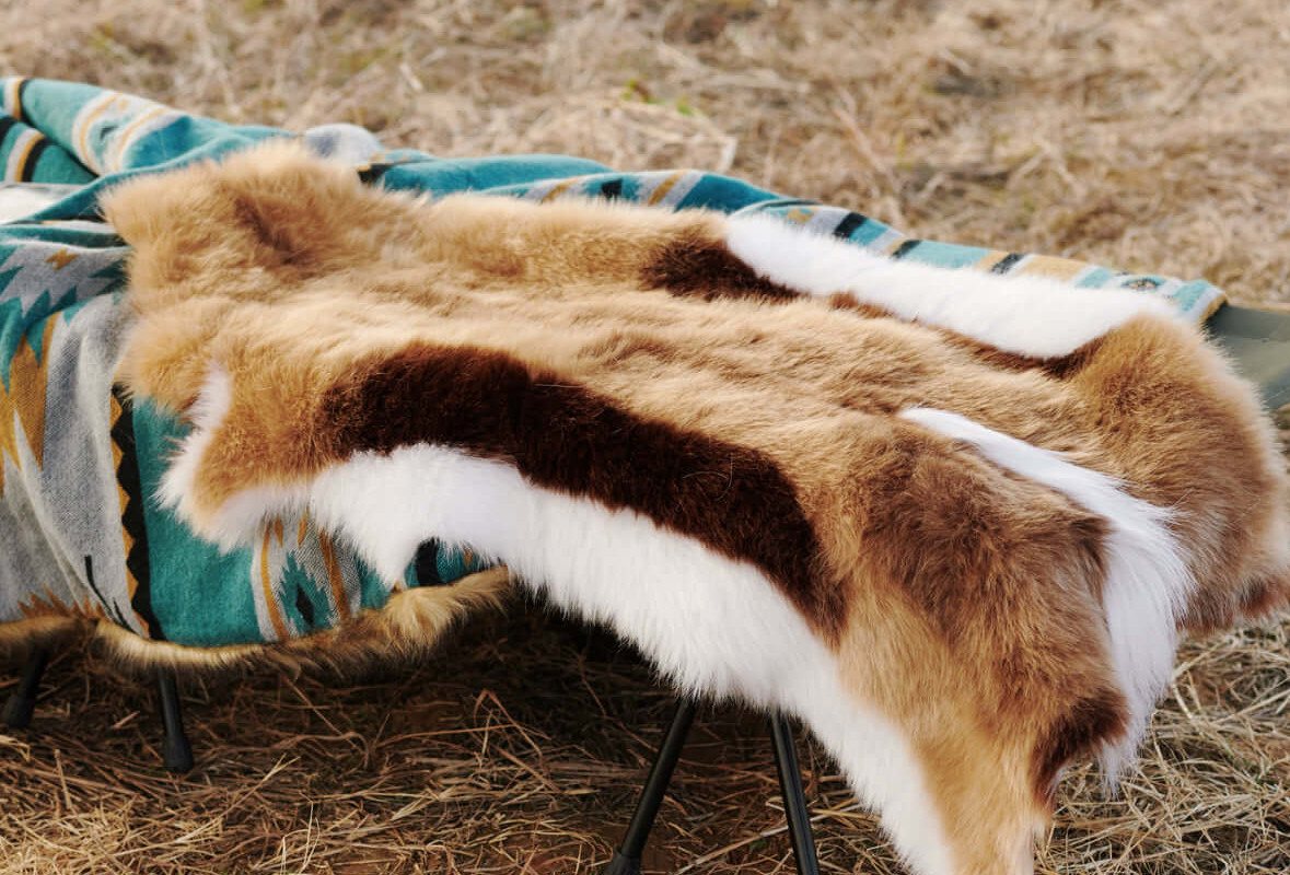 TSE Teppich ANIFURRY Faux Impala Kunstfell Teppich weich Safari Wohnaccessoire