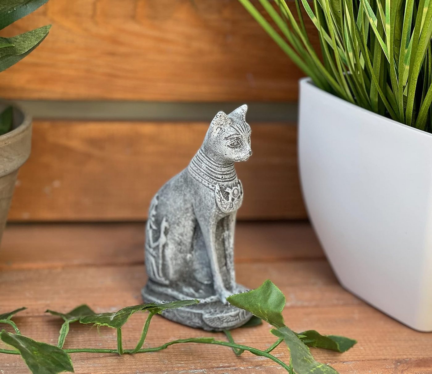 Stone and Style Gartenfigur Frostfeste Steinfigur ägyptische Katzengöttin Bastet