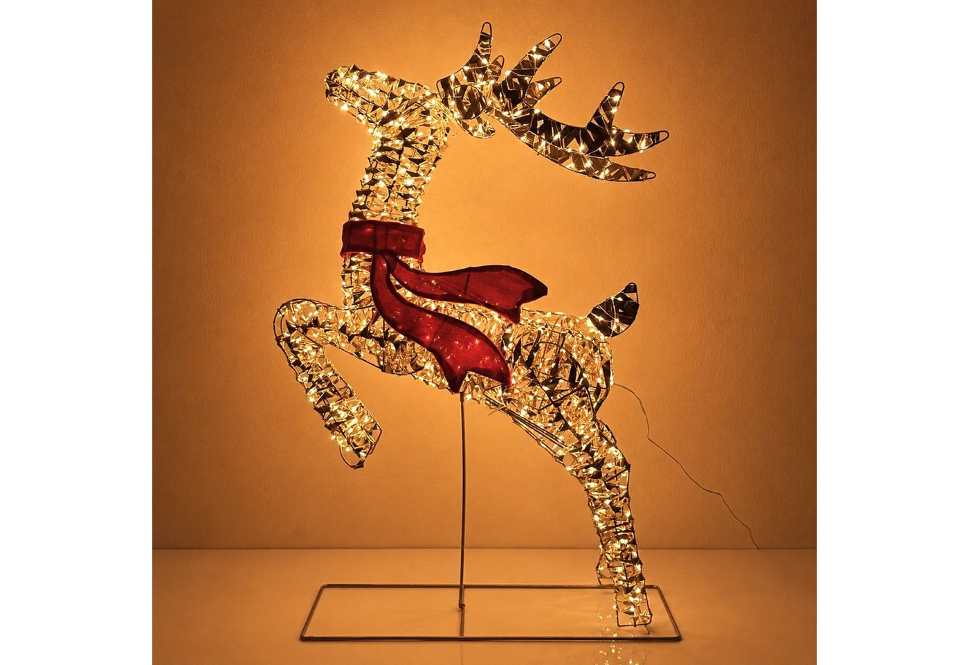 Online-Fuchs LED Dekofigur großer Hirsch mit Folie und LED-Lichterkette - Weihnachtsdeko outdoor, ruhiges Dauerleuchten oder Flasheffekt wählbar, 720 warmweiße LEDs, praktische 6-Stunden Timerfunktion - mit Netzkabel