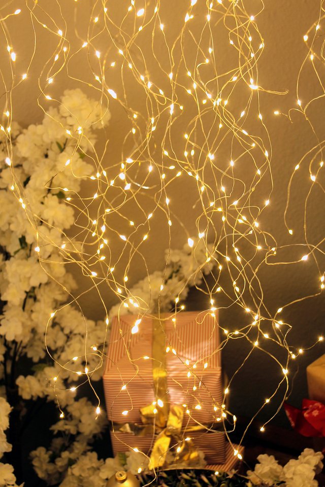 Arnusa LED-Lichtervorhang Sternenschauer LED Lichterbündel zum Aufhängen Weihnachtsbeleuchtung, 720-flammig, warmweiß für Innen und Außen mit Netzteil Bild 3
