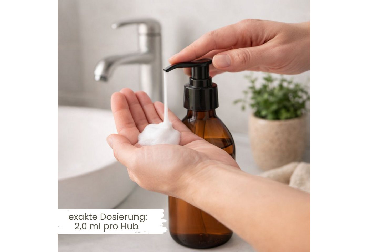mikken Seifenspender 2x Lotionspender 250 ml braunglas mit Pumpaufsatz und Trichter, (2er Set), UV-Schutz, Apothekerqualität, Lebensmittelecht