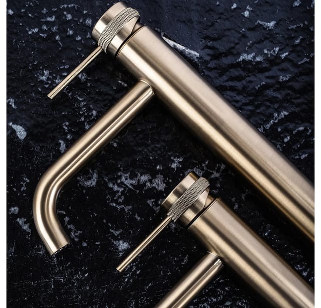 Rea Waschbeckenarmatur Lungo Grip Low Brush Gold