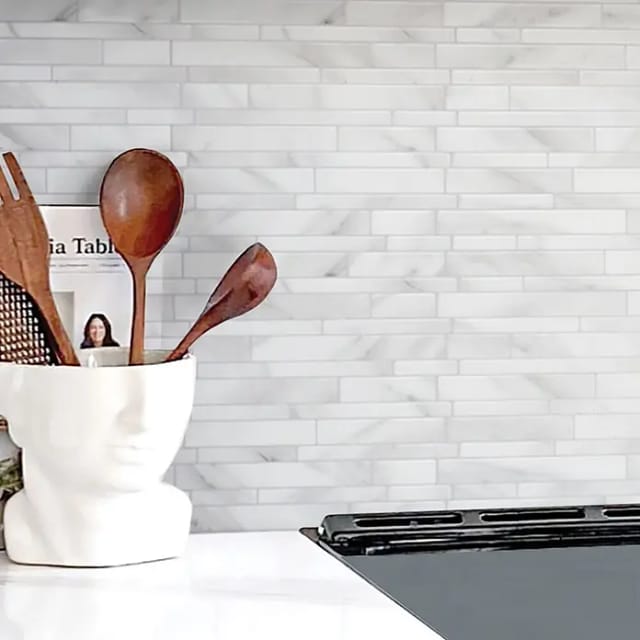 Selbstklebende Fliesenkacheln, Wandfliesen-Effekt aus grauer Keramik, 4 Stück, 29,34 x 24,48 cm - Smart Tiles Milano Massa - Aufkleber für Küche und