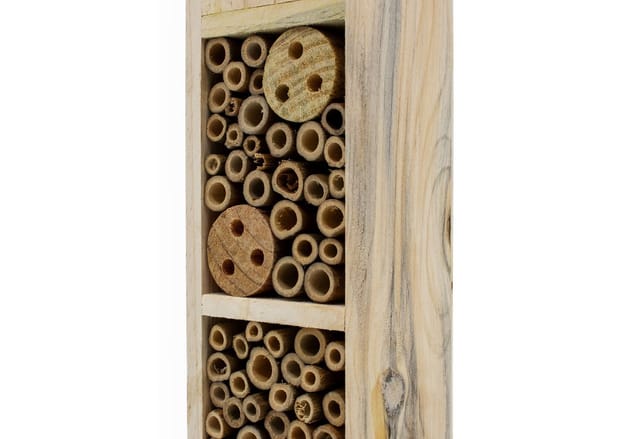 Holz Insektenhotel mit Erdspieß - H 78 cm - Insektenhaus zum Aufstellen