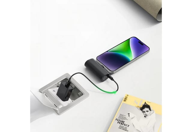 Powerbank 5000 mAh mit integriertem iPhone-Anschluss 2.1A in Schwarz