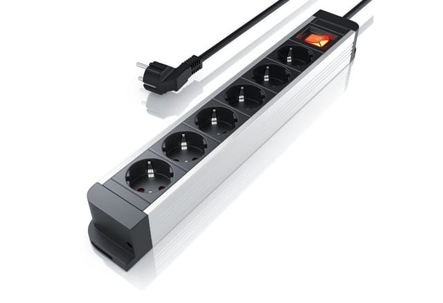 Steckdosenleiste Mehrfachsteckdose Steckerleiste 3680W, 6-fach - Arendo