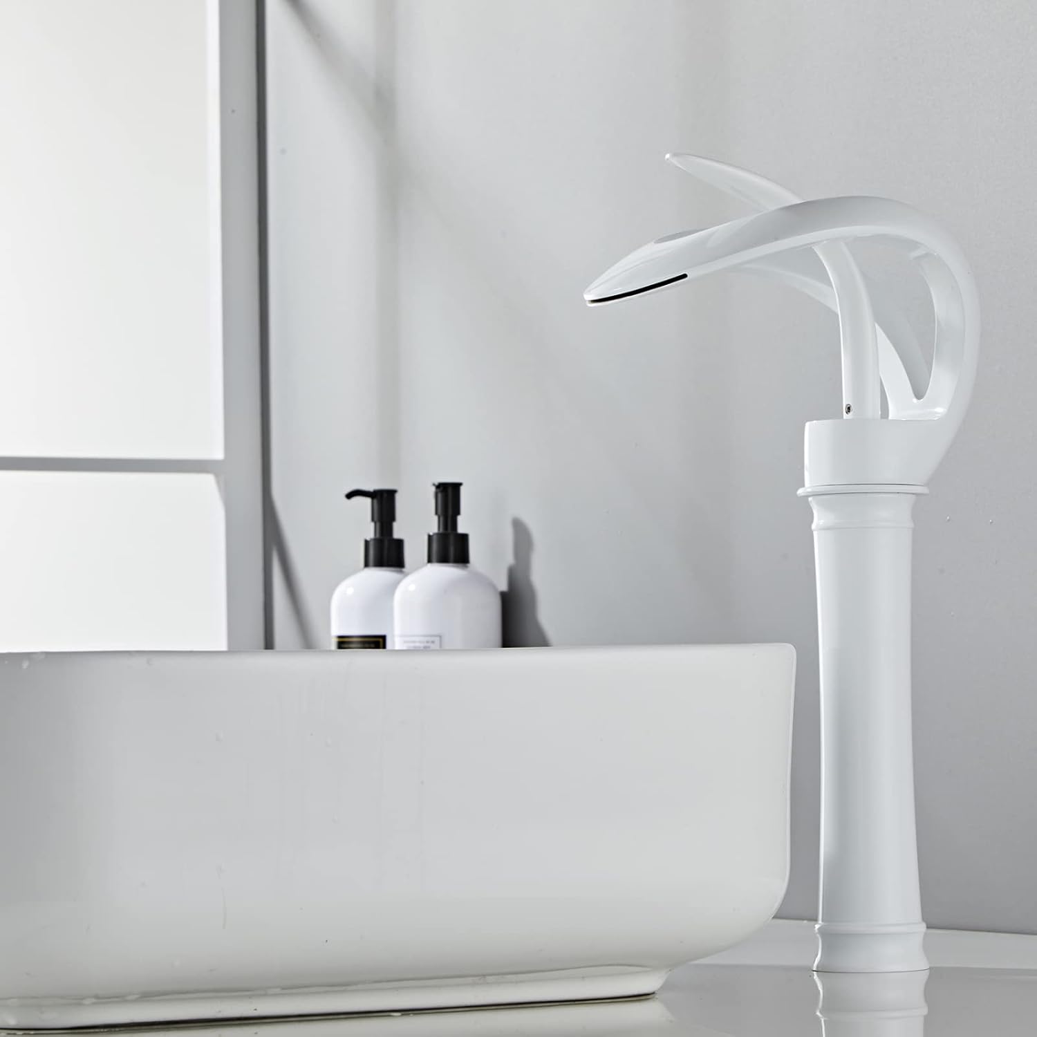 Robinet De Lavabo Cascade, Mitigeur Cascade, Robinet Salle De Bains Monotrou Sur Plage, Cartouche Céramique, Robinetterie Lavabo Design Elégant,blanc,haut