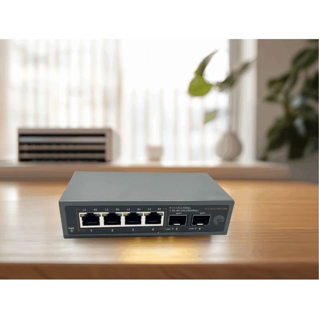 Unmanaged Glasfaser-Switch 10Gb – 2x sfp+ 10G + 4x RJ45 2,5G, Plug & Play, Kompatibel mit Freebox Ultra und Livebox 6 - Elfcam