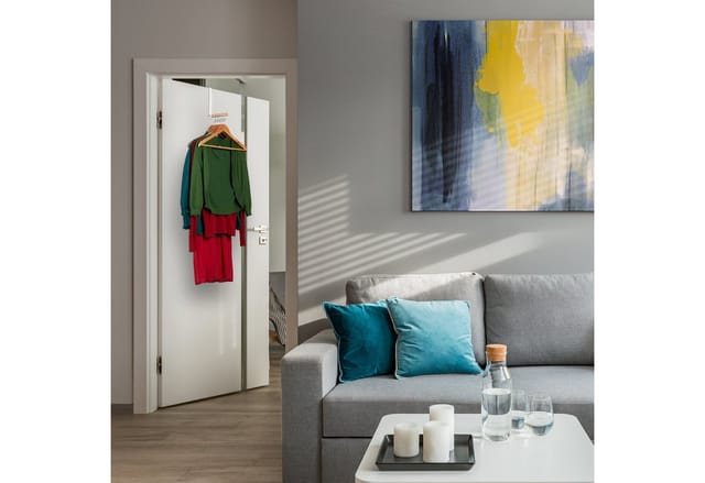 Relaxdays Türgarderobe klappbar, zum Einhängen, Türhaken für 6 Kleiderbügel, Metall & Holz, Haken für 2 cm Türfalz, weiß