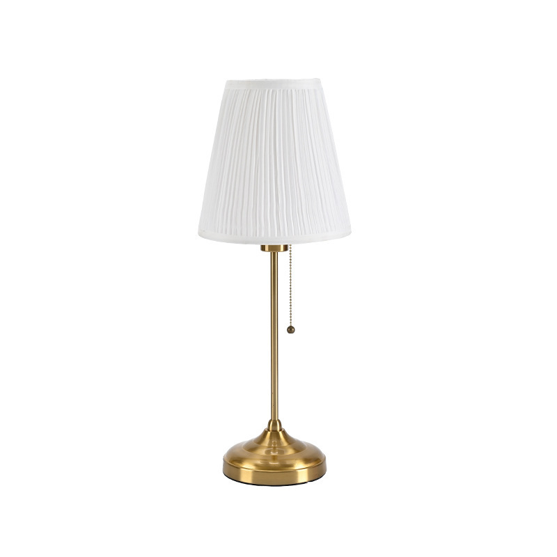 Lampe De Table Élégante En Laiton Avec Abat-jour Plissé Blanc