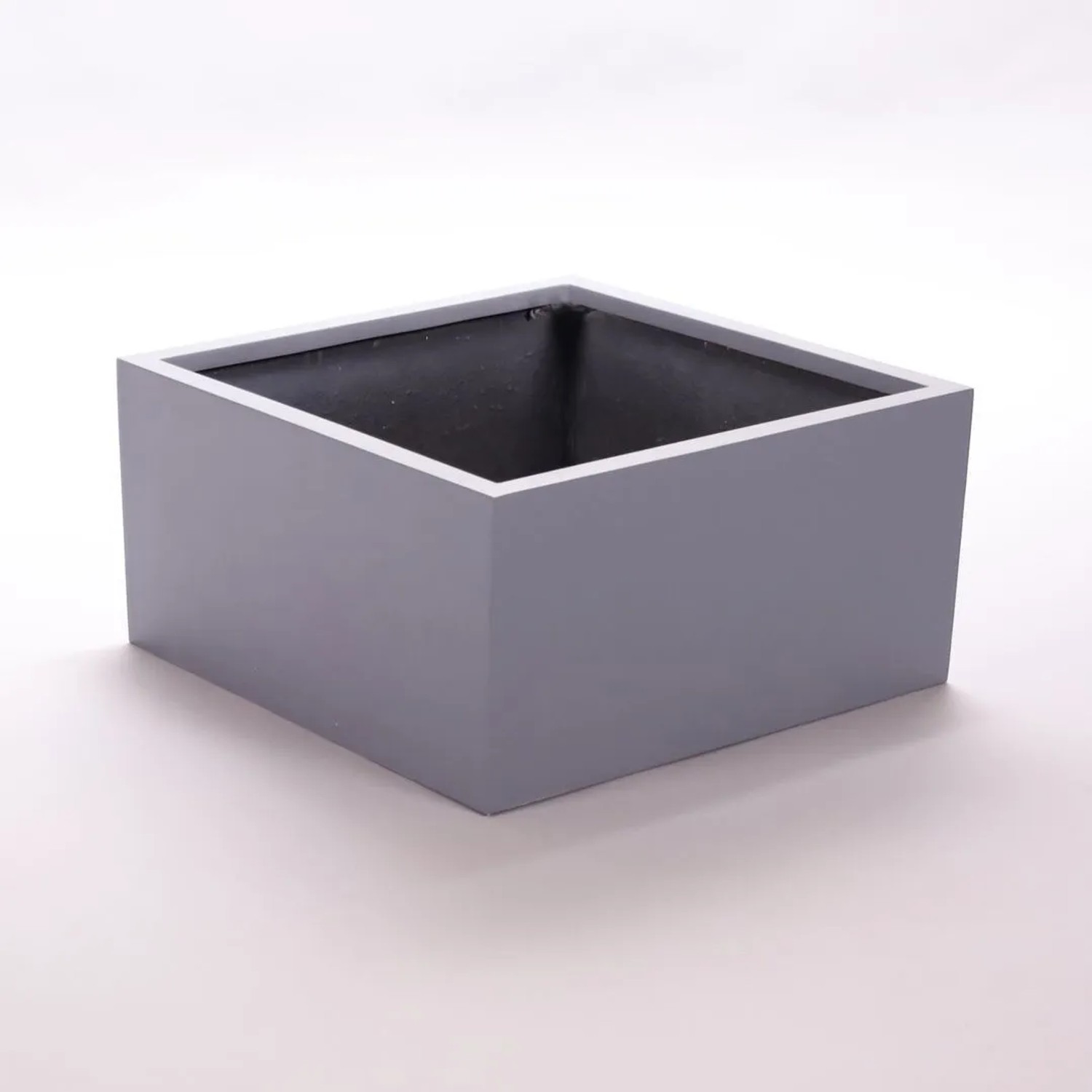 Elegant Einrichten Pflanzkübel Fiberglas Niedrige Quadratisch 60x60x30cm Grau