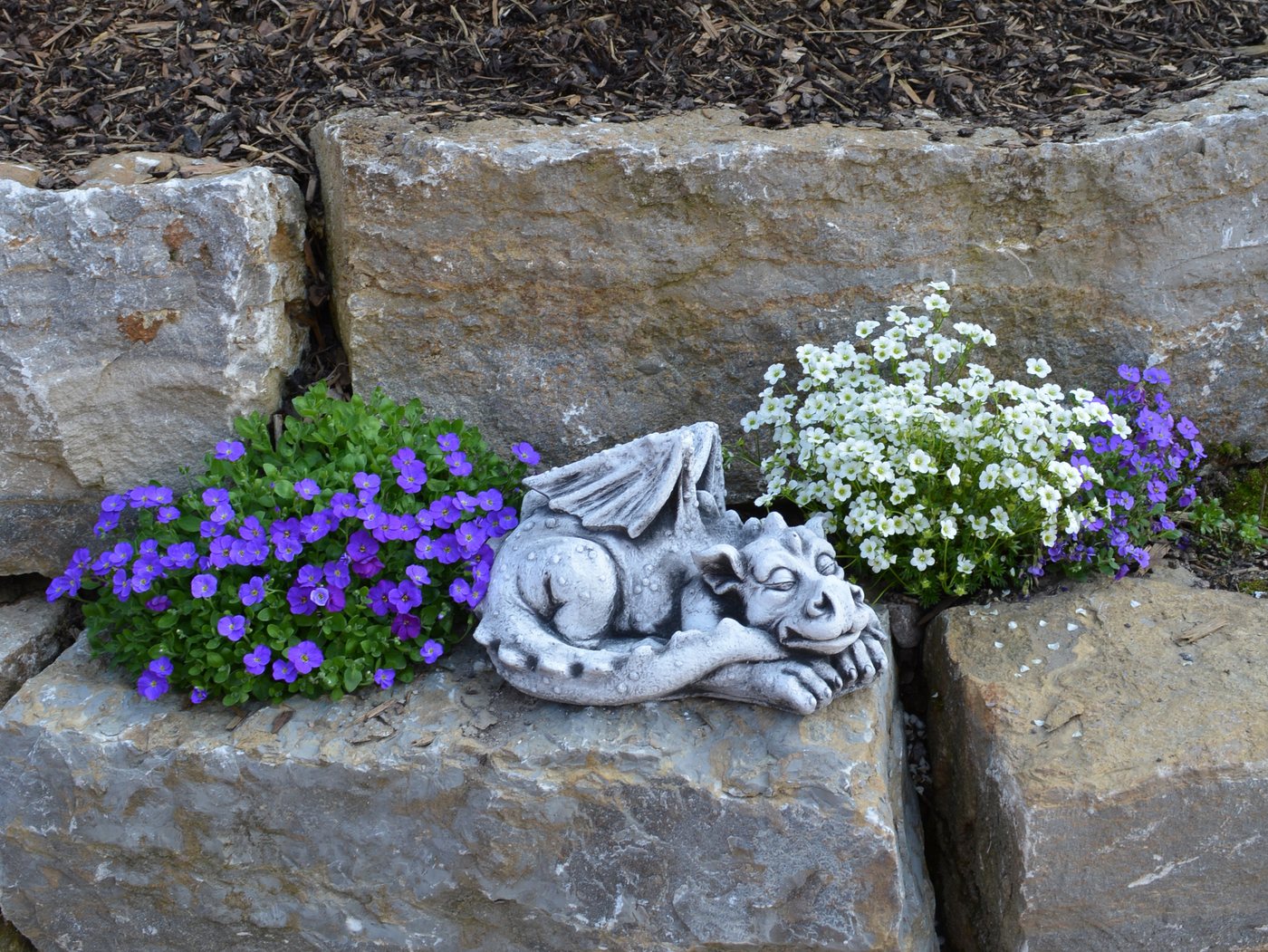gartendekoparadies.de Gartenfigur Schlafender Drache, Steinfigur, H. 17 cm, 7 kg, Frostsicher Bild 3