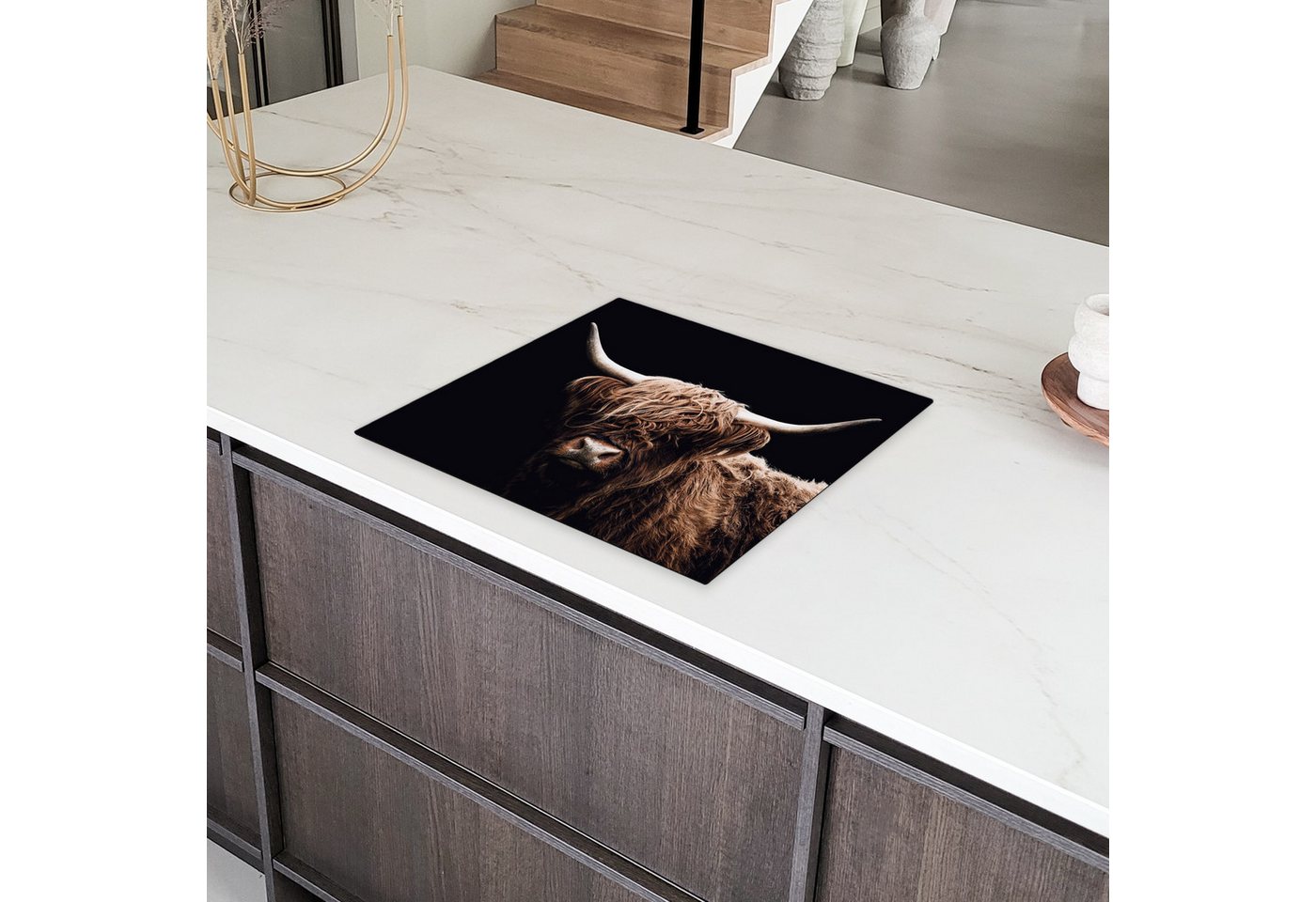 MuchoWow Herd-Abdeckplatte Schottischer Highlander - Schwarz - Horn, Vinyl, (1 tlg), Ceranfeldabdeckung Küche, Herdabdeckplatte Einteilig, 60x52 cm Bild 4