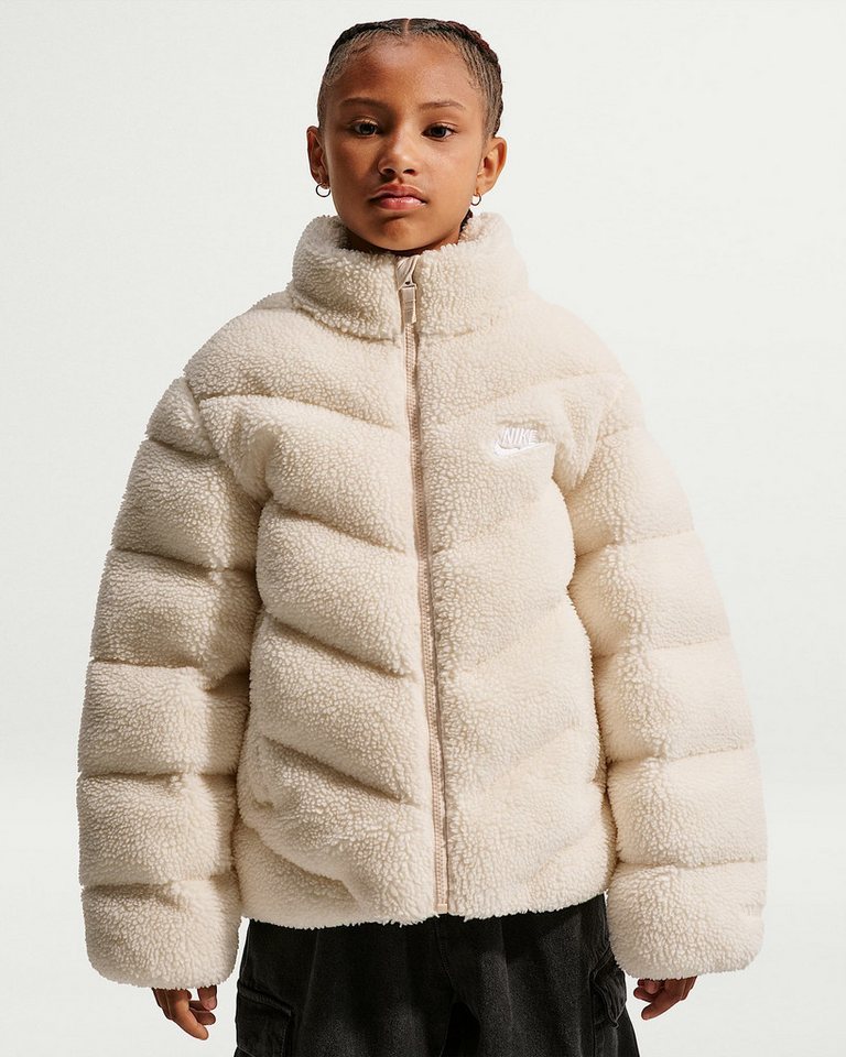 Nike Sportswear Outdoorjacke Nike Sportswear Big Kids' Therma-FIT Loose Puffer Jacket mit Therma-FIT Ausstattung, aus Teddyfleece, Loose Passform Bild 5