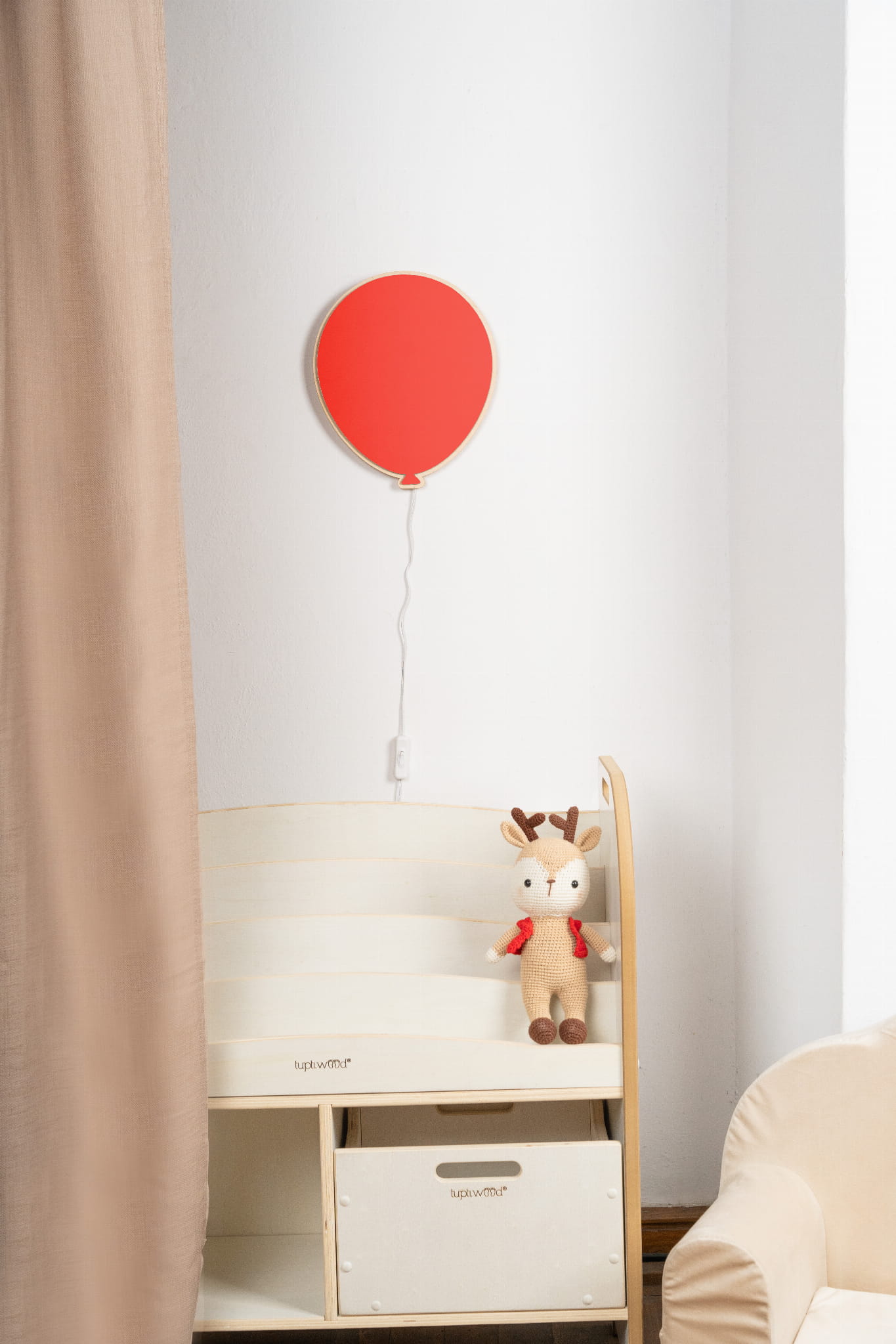 Holzballonlampe Fürs Kinderzimmer - Nachttischlampe Für Kinder - Rot - Tupti.lights