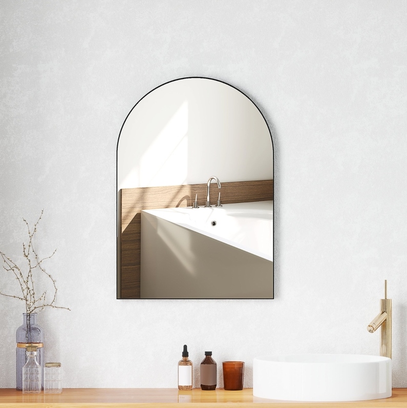 Bogenspiegel 50 X 70 Cm Aus Glas, Schwarzer Aluminiumrahmen, Wandspiegel Fürs Bad – Meubliv