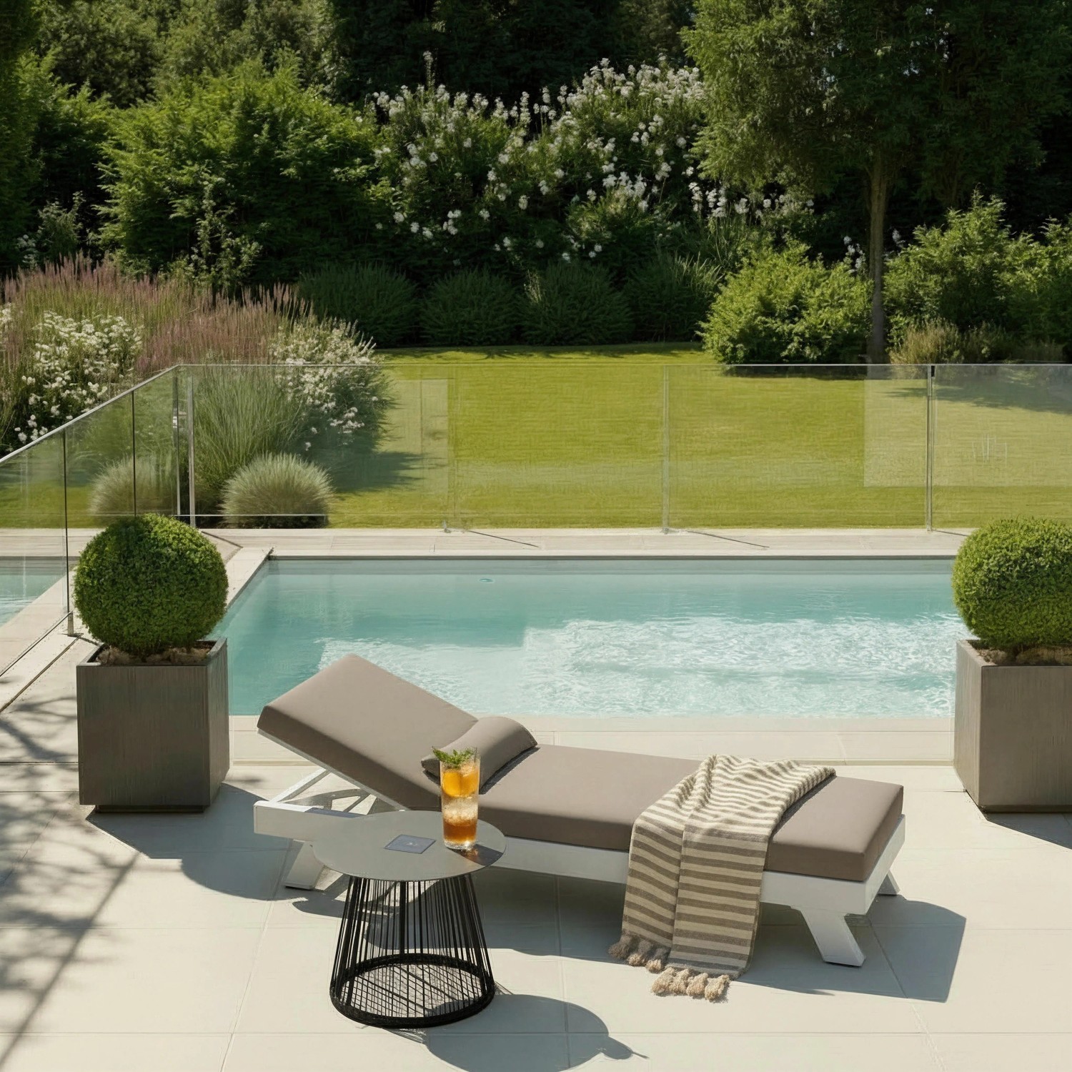 Bessagi Garden Gartenliege Susa Hellgrau Metall/Outdoorstoff +Abdeckung