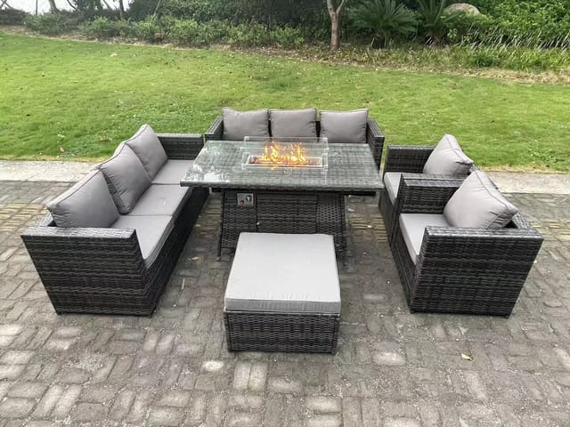 Fimous Polyrattan Gartenmöbel Set Gas Feuerstelle Esstisch Sofa Set mit Lehnstuhl Hockern