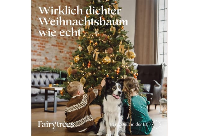 Künstlicher Weihnachtsbaum Nordmanntanne Premium, mit braunem Stamm und Echtholz Baumständer - Fairytrees